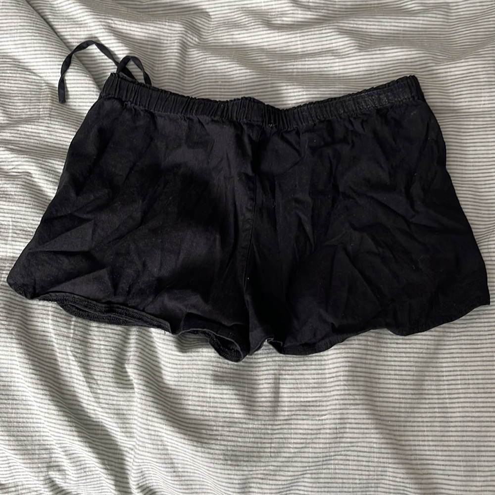 John Gualt Brandy Melville Linen black shorts - Picture 3 of 3